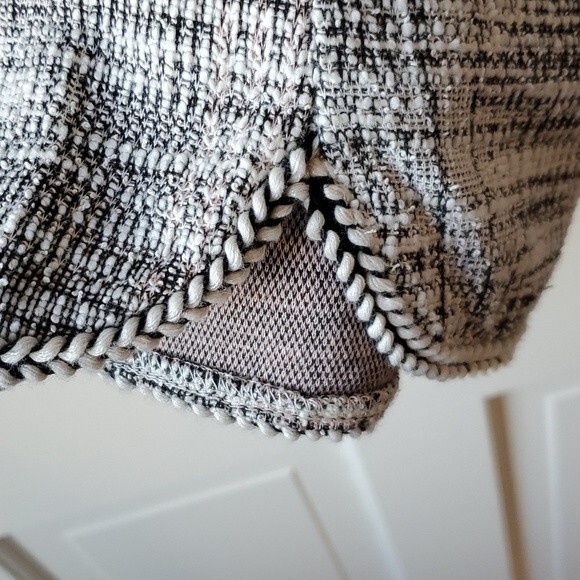 MAX STUDIO KNIT TEXTURED BLACK WHITE KEYHOLE TOP SIZE LARGE - Picture 5 of 7